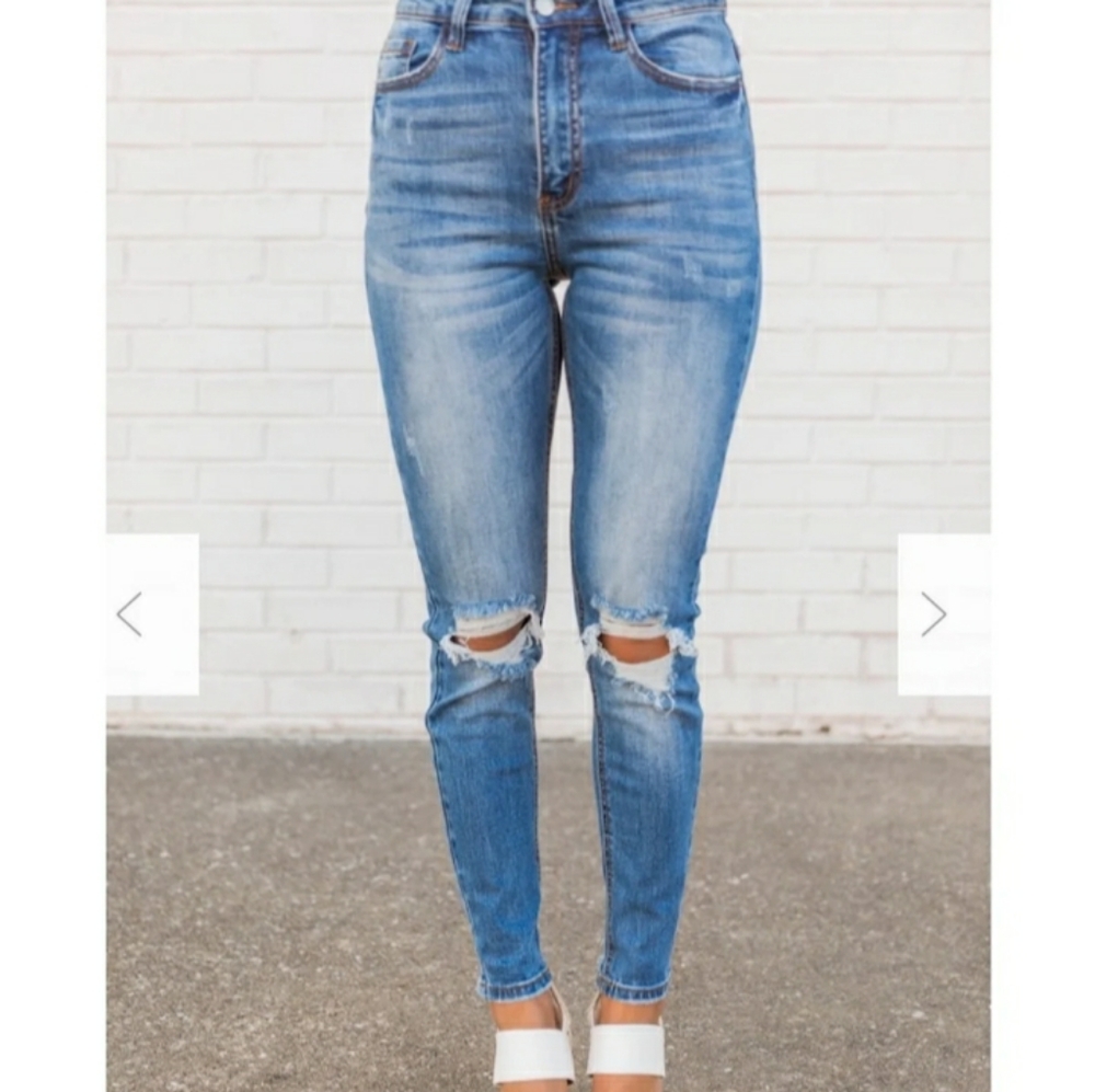 Pink lily  boutique jeans